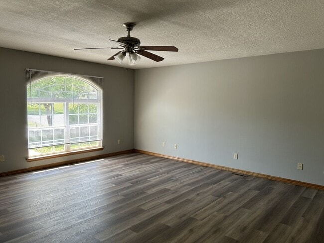 Photo - 717 E Madison St Unidad 717 E. Madison Apt. A