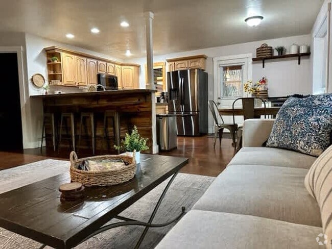 Building Photo - 816 Reedy Ln Unit ID1250648P Rental