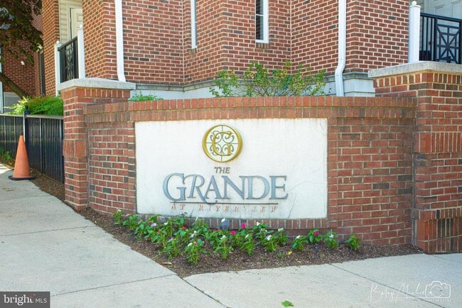 Photo - 350 W Elm St Apartment Unit 3006