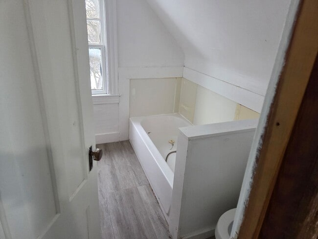 Photo - 184 Hope Ave Unit Apt. 3