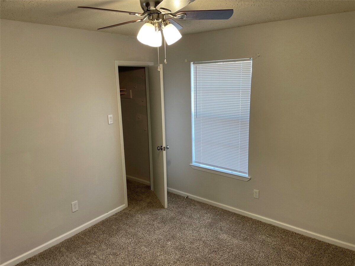 Photo - 505 Landing Blvd