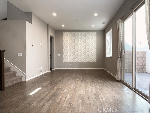 Photo - 355 Catalina Way