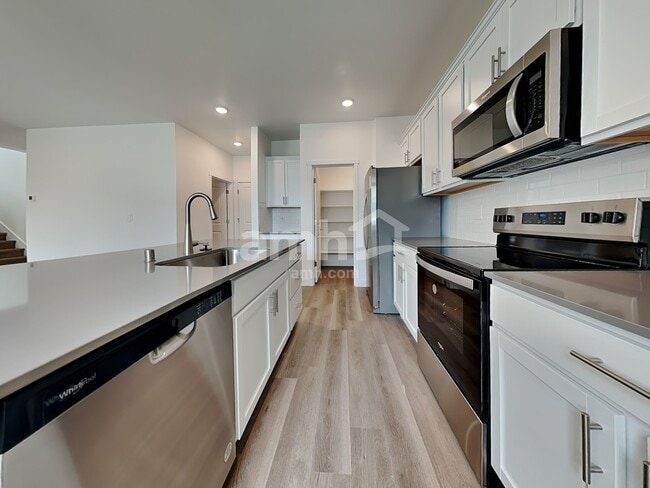 Photo - 7622 Brenden St SW