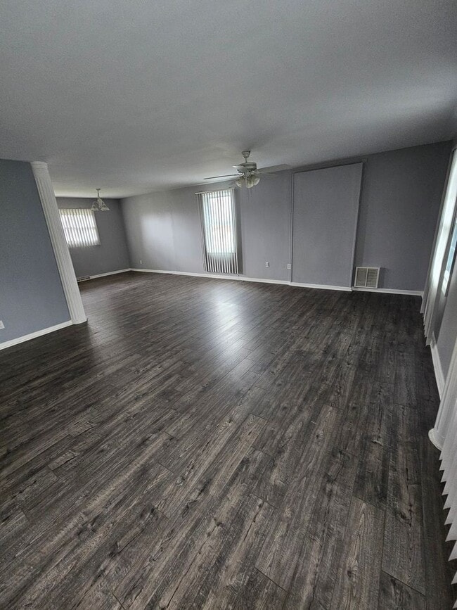 Photo - EDGEWOOD - SINGLE FAMILY RANCHER