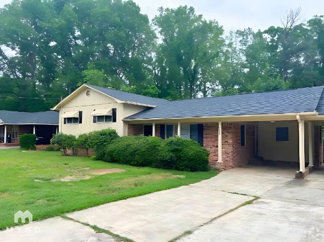Building Photo - 1330 Oakdale Dr Rental