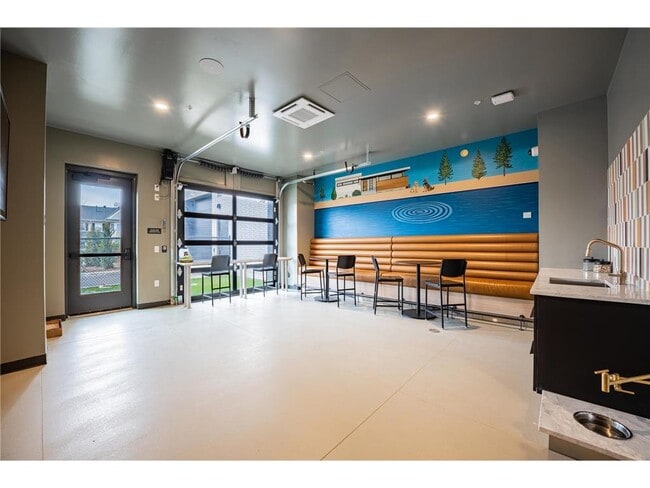 Building Photo - 640 Wisconsin Ave N Unit 309