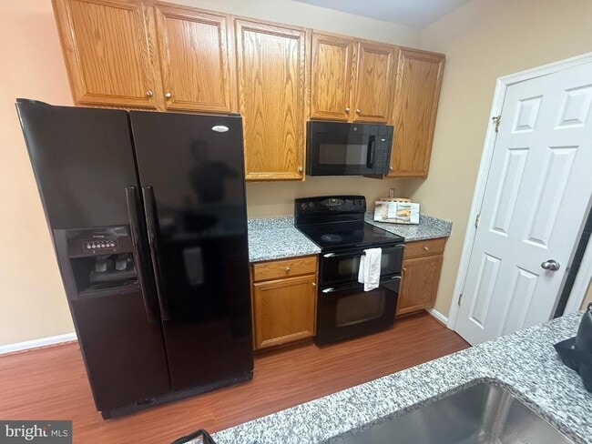 Photo - 5743 Goldfinch Ct