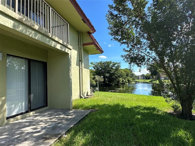 Photo - 3256 NW 104th Ave Apartamento