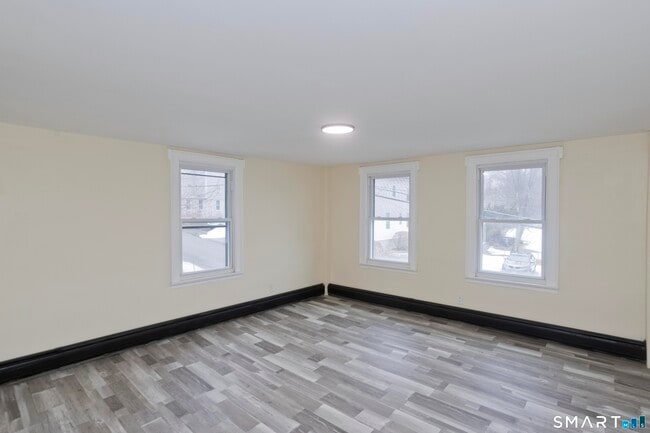 Photo - 47 Maple Ave