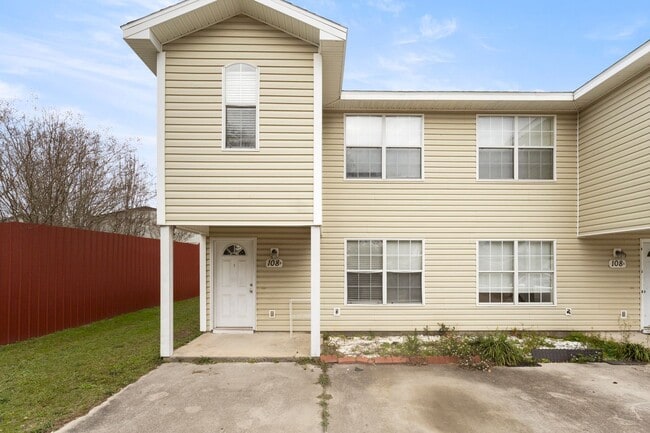 Building Photo - 108 N Gray Ave