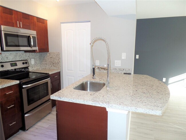 Photo - 1239 SW 46th Ave Unit 908