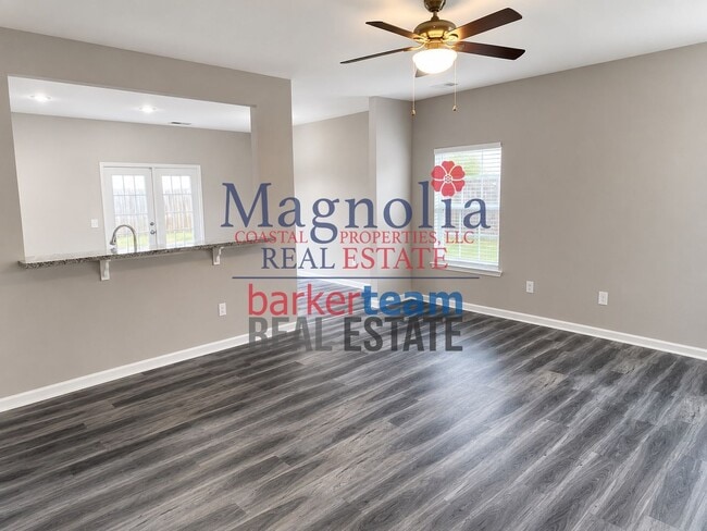 Photo - 3 Bedroom 2 Bathroom Home in Live Oak Subdivision - Richmond Hill