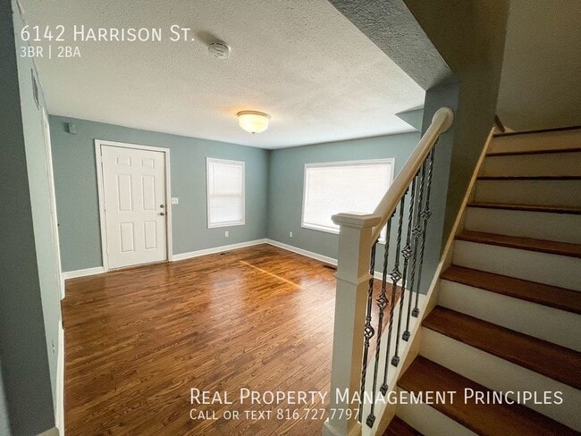 Photo - 6142 Harrison St