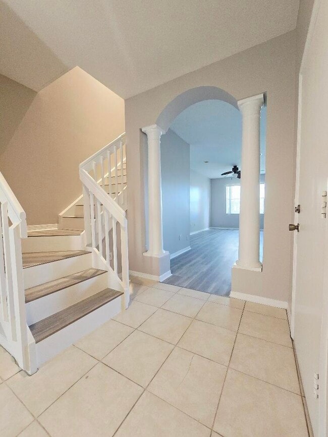 Photo - 329 River Bluff Ln