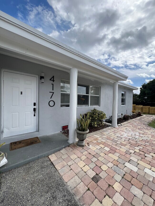 Photo - 4170 NE 15th Ave Unidad 1