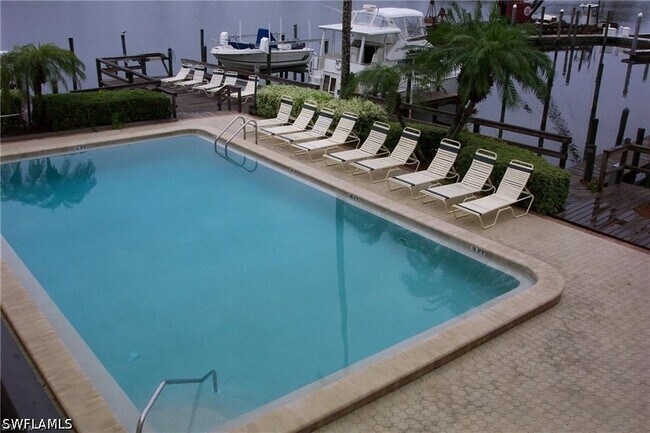 Building Photo - 271 Southbay Dr Unit 235