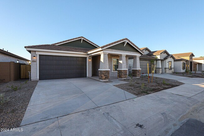 7931 W Frier Dr