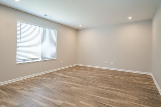 Photo - 3793 Sugarbark Dr