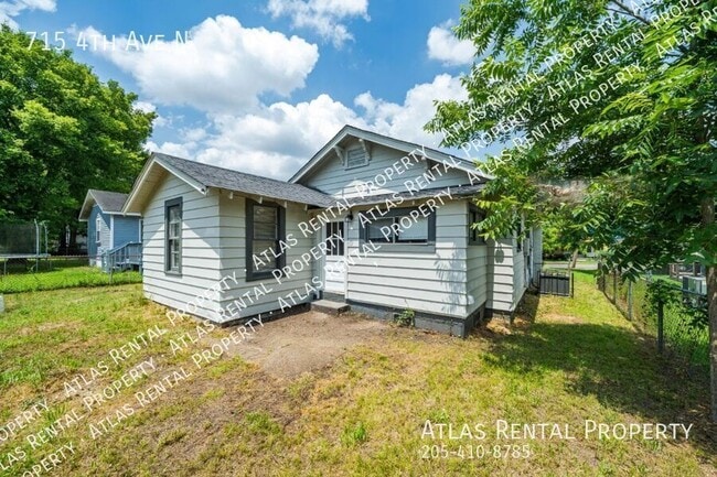 Photo - 715 4th Ave N