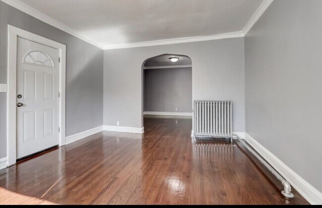 Photo - 7923 S Clyde Ave Unit Clyde SS 2