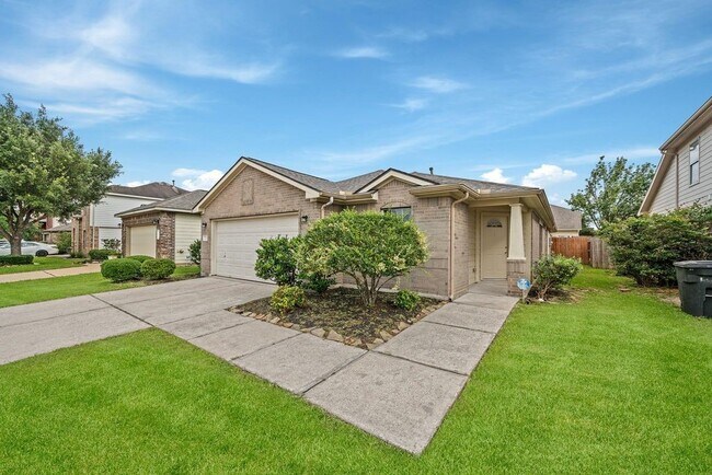 22327 Albee Dr