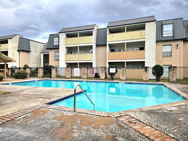 Photo - 8421 Hearth Dr Unit 21