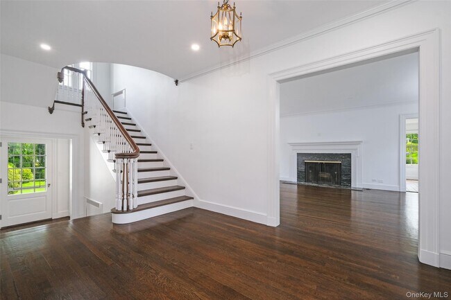 Photo - 7 Axtell Dr