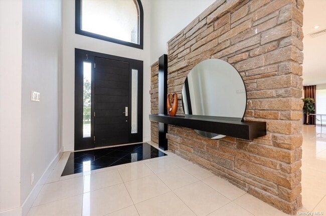 Photo - 180 Meadowview Ave