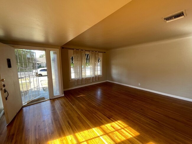 Photo - 326-328 Flower Street Unit 328