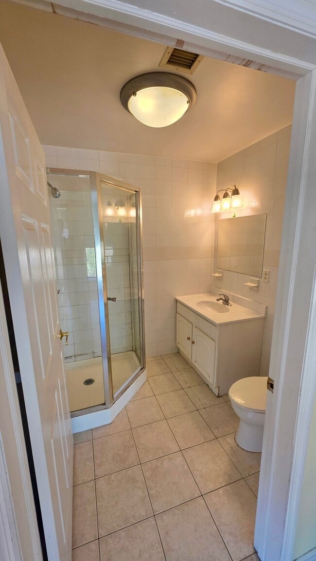 Photo - 16 Franklin St Unidad 102 C3.1500