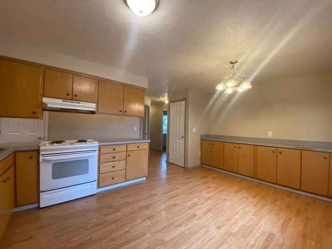 Photo - Upper unit-3 bed /2 bath triplex Cheney Unit 1303 2nd Street