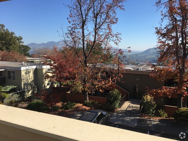 Expansive Views - 2501 Golden Rain Rd Rental