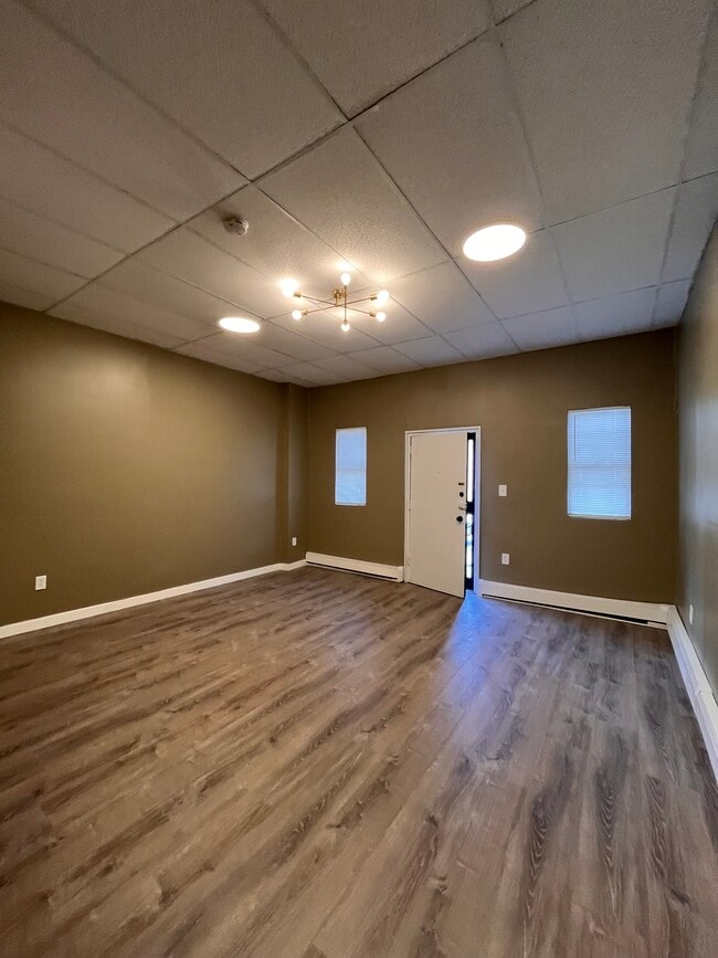 Building Photo - 176 Monticello Ave Unit 4a Rental