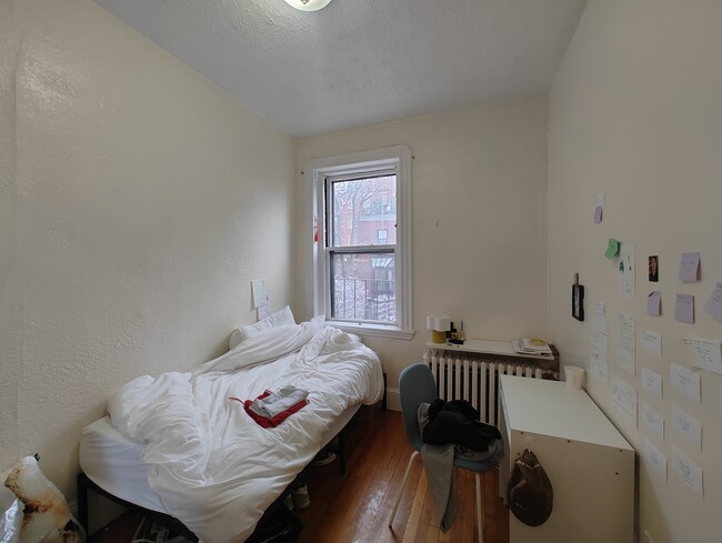 Photo - 74 Revere St Unidad 2R