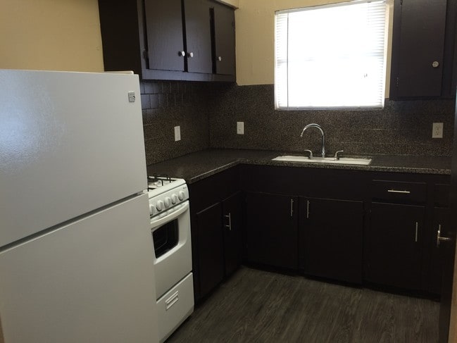 Spacious Kitchen - Bellestone Villas Apartments