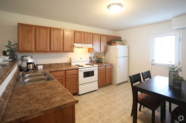3 bedroom 2 bath kitchen - Quail Run