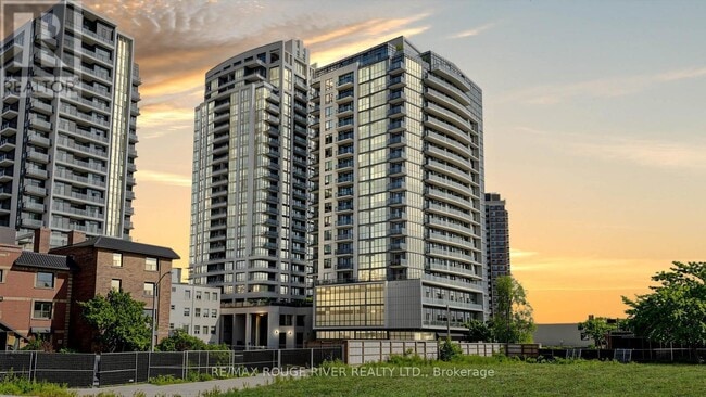 Photo - 1486 Bathurst St Unité 503