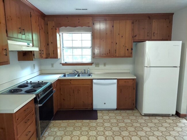 Photo - MAGRUDER HEIGHTS