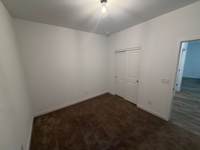 17072 W Alice Ave