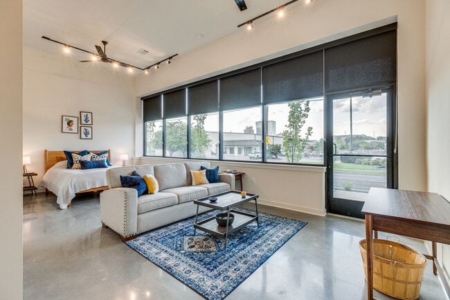 Estudio - City South Apartments