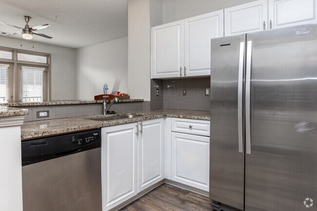 Interior Photo - Farrington Midtown