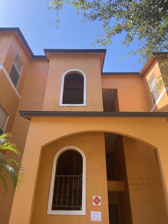 Spacious 3br/2ba Venetian Condo! - Spacious 3br/2ba Venetian Condo! Unidad 1931