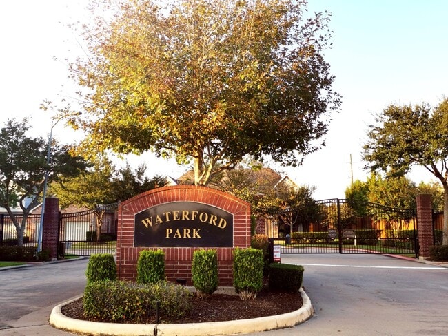 Building Photo - 2302 Waterford Park St