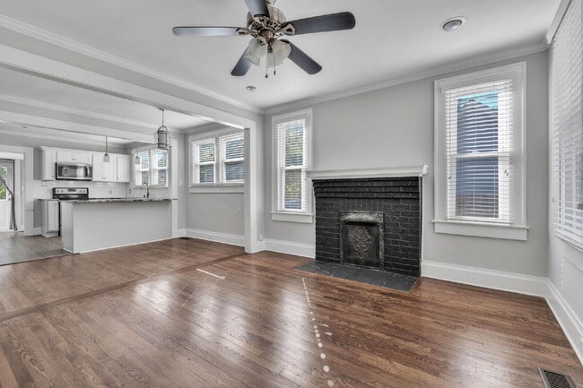 Photo - Stylish 2-Bed, 2-Bath Residence with Moder...