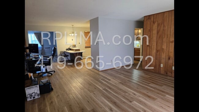 Photo - 2450 Sherwood Dr