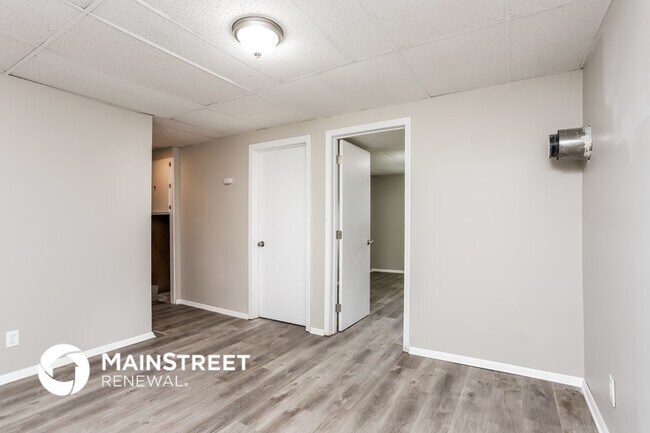 Photo - 1700 Birch St
