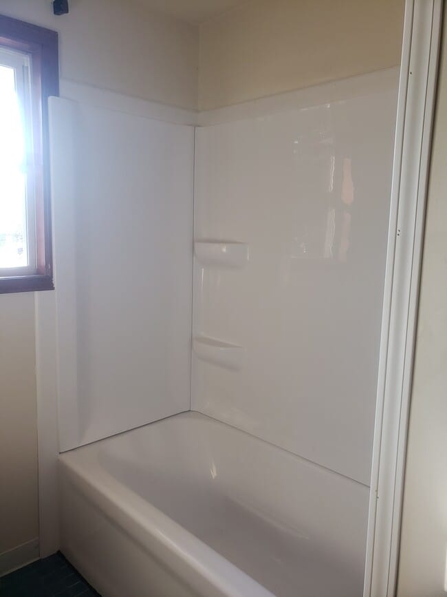 Photo - 817 Iroquois Ave