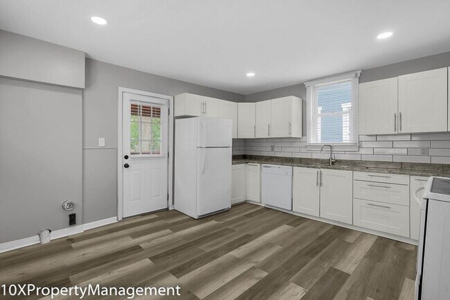 Photo - 117 W Park Ave