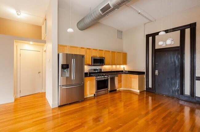 Photo - "Chic 1-Bed Condo in Vibrant Lynn: Modern ... Unit 301