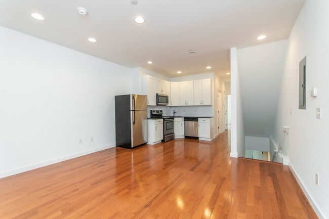 Photo - 1632 N Sydenham St Unit A